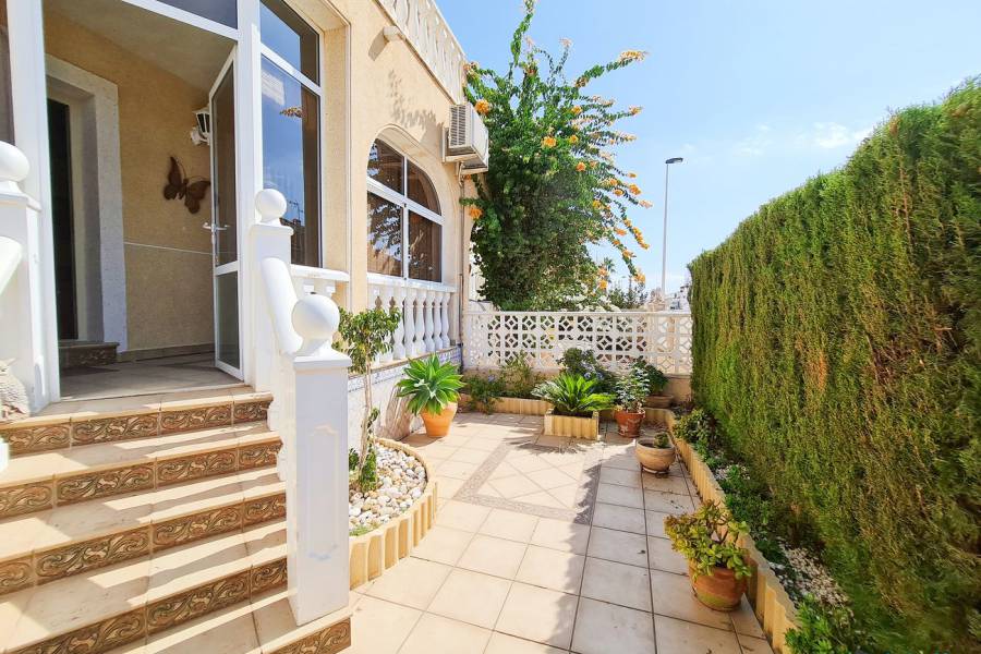 Resale - Row house - Torrevieja