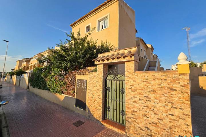 Bungalow - Segunda Mano - Torrevieja - Torrevieja
